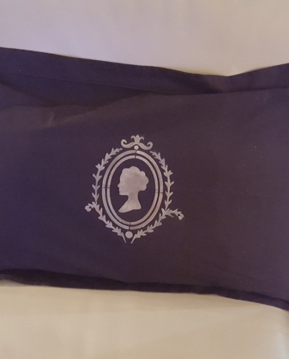 augredupinceau_taie d’oreiller_ pochoir camée 2