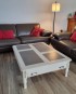 Table basse en merisier relookée style chic